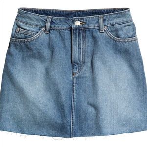 H&M Short Skirt in Wash Denim Jean Raw Edge Hem